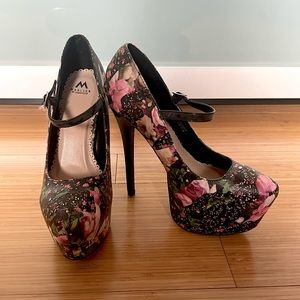 New. 7.5.  Madison shoes, flowers on black